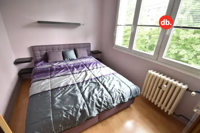 Pronájem bytu 1+1, Karlovy Vary, Maďarská, 36 m2