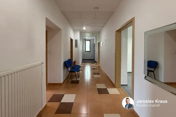 Pronájem kanceláře, Jičín, Vrchlického, 107 m2