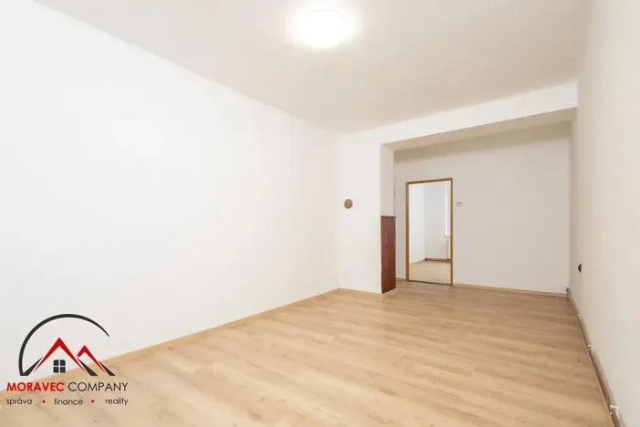 Pronájem bytu 2+1, Krnov, Tolstého, 56 m2