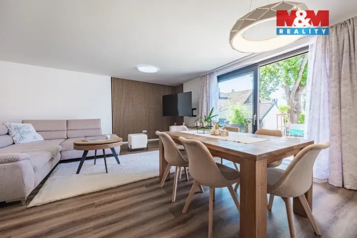 Prodej rodinného domu, Kamenice nad Lipou, Dobšova, 210 m2
