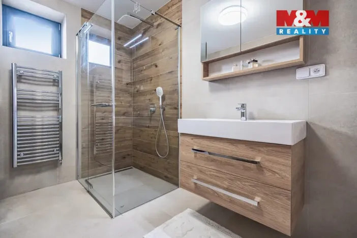 Prodej rodinného domu, Kamenice nad Lipou, Dobšova, 210 m2
