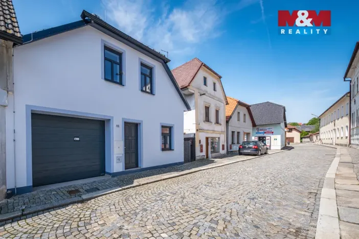 Prodej rodinného domu, Kamenice nad Lipou, Dobšova, 210 m2