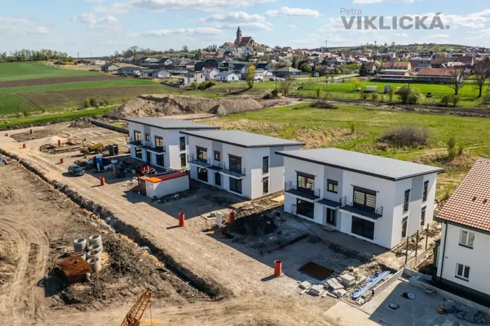 Prodej bytu 2+kk, Zaječí, Hlavní, 63 m2
