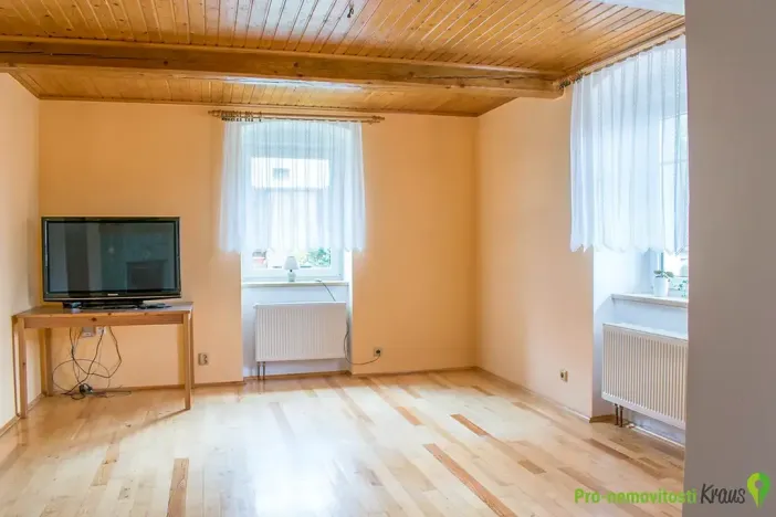Prodej rodinného domu, Osek, 192 m2