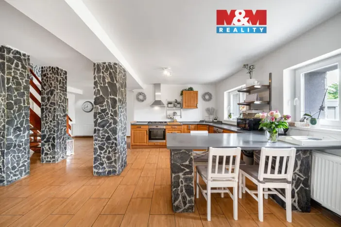 Prodej rodinného domu, Radonice - Vintířov, 312 m2