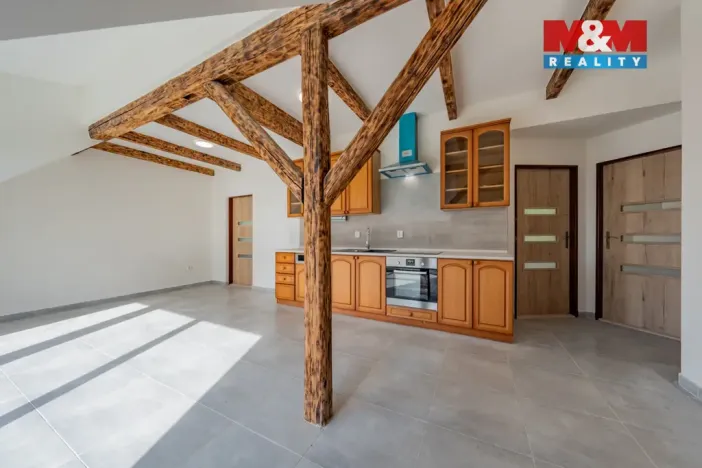 Prodej bytu 4+kk, Krhová, Hlavní, 81 m2