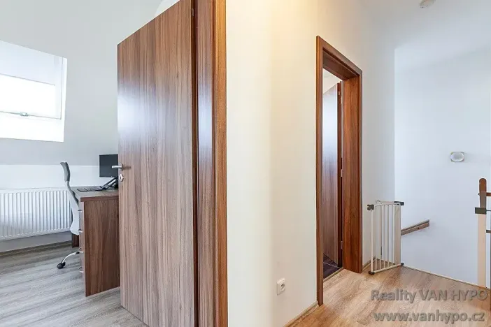 Prodej bytu 4+kk, Vysoký Újezd, U Vršku, 98 m2