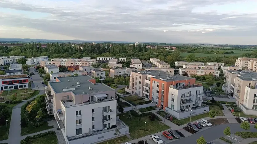Pronájem bytu 1+kk, Praha - Letňany, Hlučkova, 34 m2