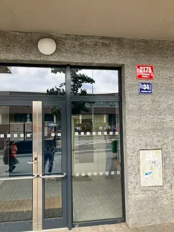 Pronájem garáže, Praha - Modřany, Československého exilu, 16 m2