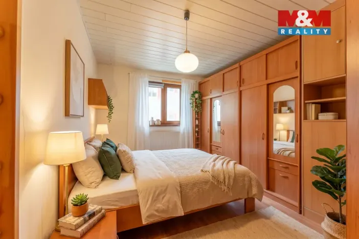 Prodej bytu 2+kk, Karlovy Vary - Bohatice, Jáchymovská, 61 m2