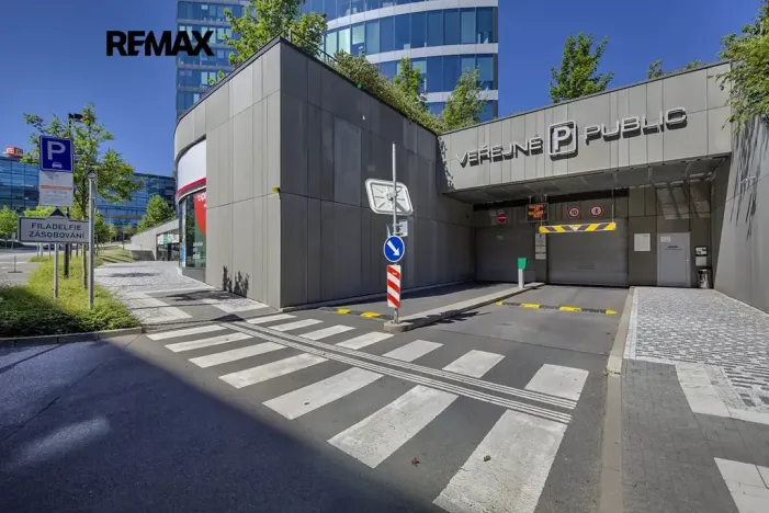 Pronájem obchodního prostoru, Praha - Michle, Želetavská, 84 m2