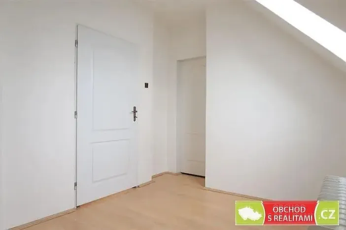 Pronájem bytu 2+kk, Praha, Nad Rohatci, 43 m2