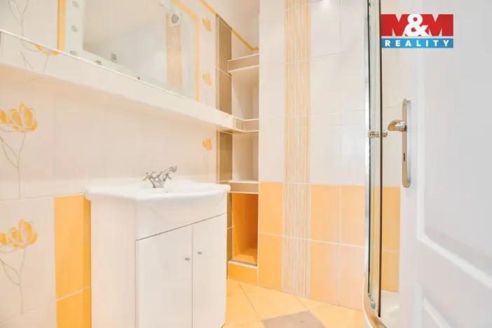 Prodej bytu 3+1, Chomutov, Kamenná, 60 m2
