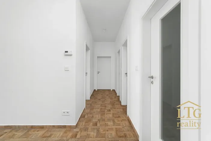 Pronájem bytu 4+kk, Znojmo, Smutného, 80 m2