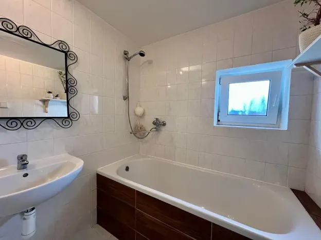 Prodej rodinného domu, Praha - Vinoř, Lohenická, 84 m2