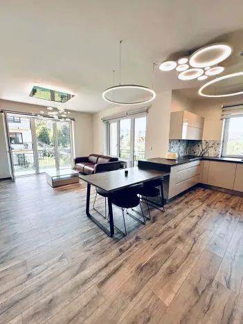 Prodej bytu 3+kk, Karlovy Vary, Svatošská, 92 m2