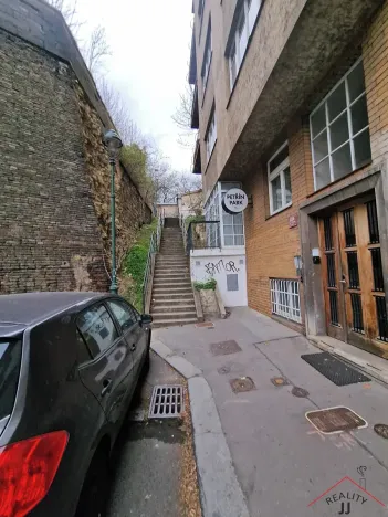 Pronájem bytu 3+1, Praha - Malá Strana, Rošických, 83 m2