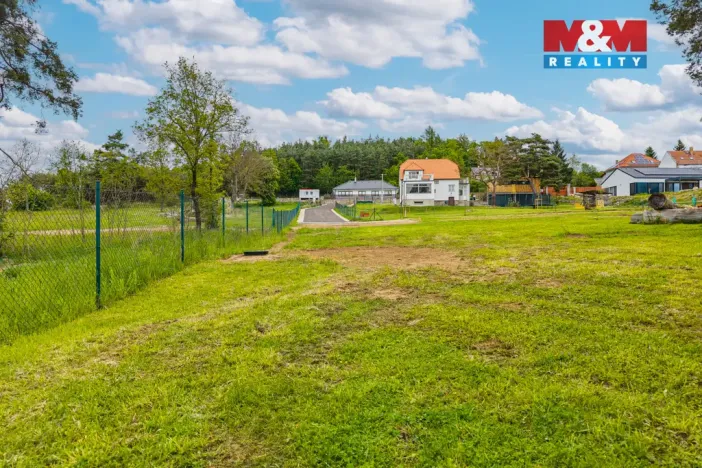 Prodej pozemku pro bydlení, Bukovany, 1060 m2
