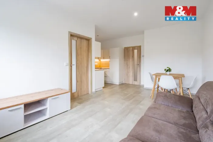 Prodej bytu 2+kk, Třeboň - Holičky, 42 m2