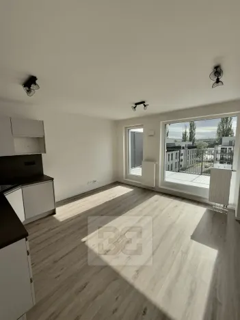 Pronájem bytu 2+kk, Kladno, Ke křížku, 47 m2