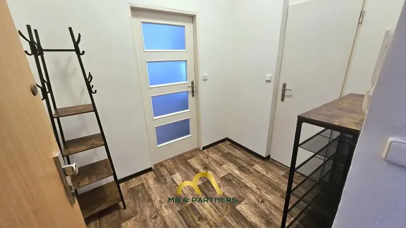 Pronájem bytu 2+kk, Praha - Michle, Adamovská, 42 m2