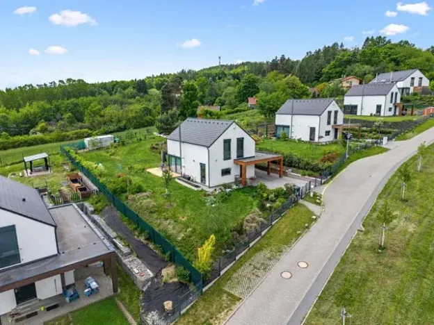 Prodej rodinného domu, Kamenice, Lužní, 122 m2