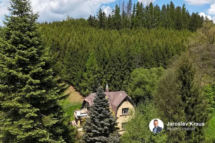 Prodej rodinného domu, Pecka, 117 m2