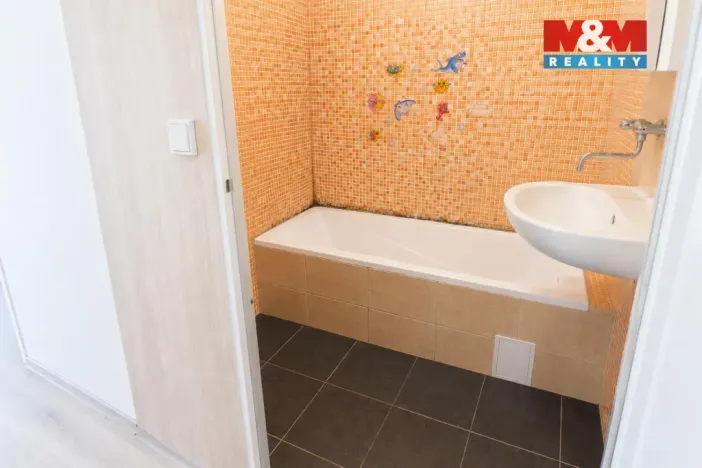 Prodej bytu 2+kk, Bílina, Fügnerova, 48 m2