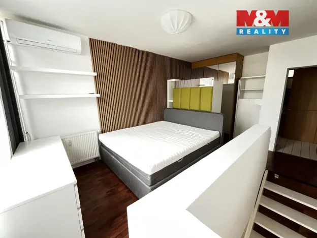 Pronájem bytu 2+kk, Praha - Libeň, Novákových, 48 m2
