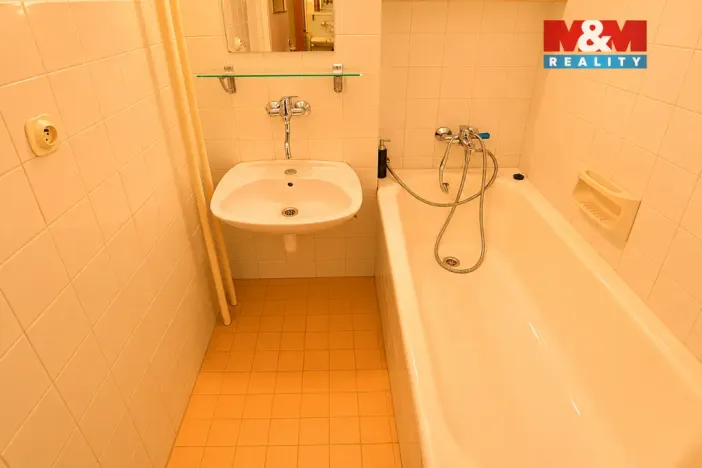Pronájem bytu 1+kk, Hradec Králové - Nový Hradec Králové, Mrštíkova, 36 m2