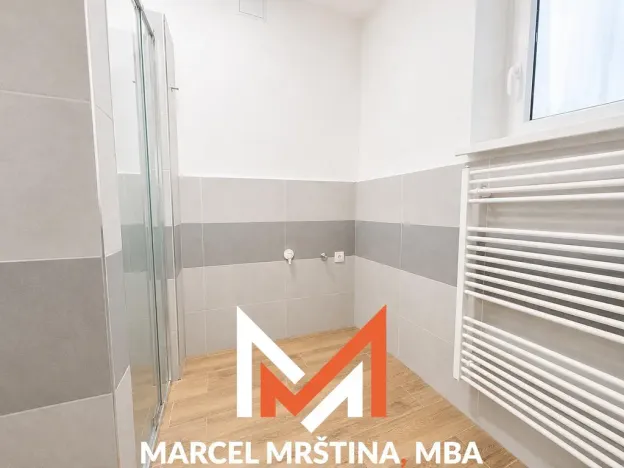Pronájem bytu 2+1, Náchod, Husovo náměstí, 74 m2