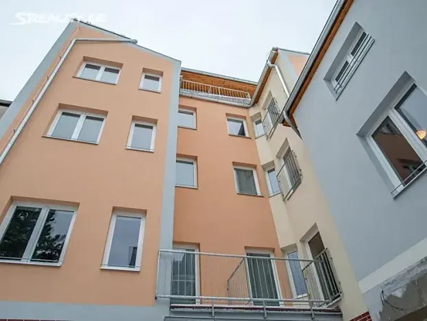 Pronájem bytu 1+kk, Praha - Hlubočepy, Na Zlíchově, 20 m2