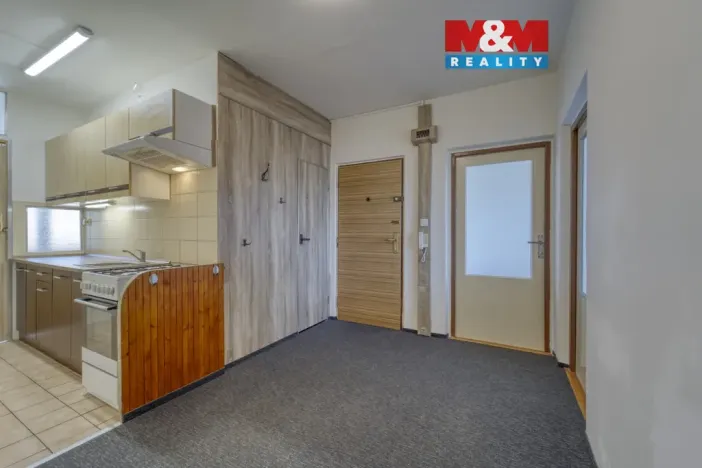 Prodej bytu 2+1, Hroznětín, Sídliště, 56 m2