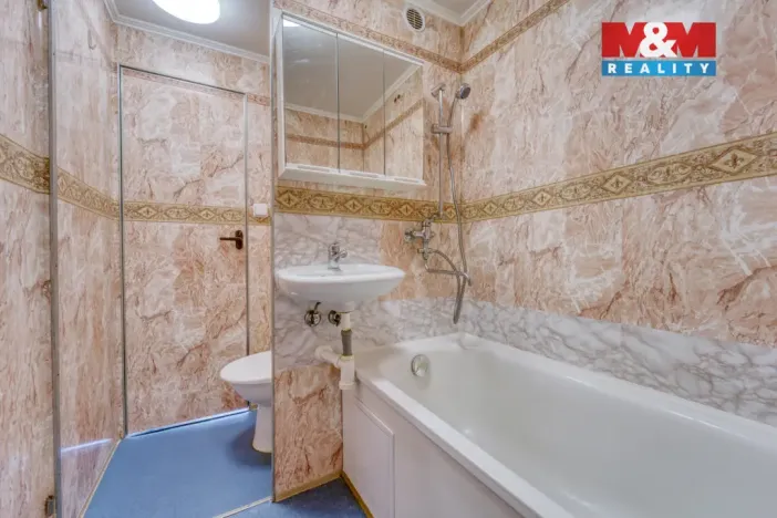Prodej bytu 2+1, Hroznětín, Sídliště, 56 m2