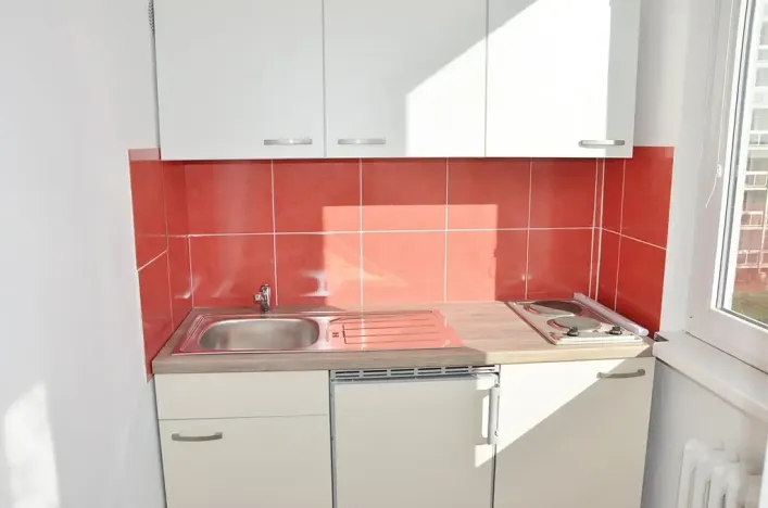 Pronájem bytu 1+kk, Praha - Modřany, Nikoly Vapcarova, 30 m2