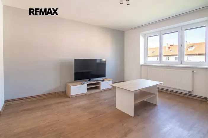 Pronájem bytu 2+1, Břeclav, Olbrachtova, 67 m2