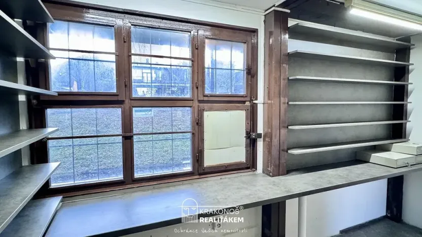 Pronájem obchodního prostoru, Kopřivnice, Obránců míru, 26 m2