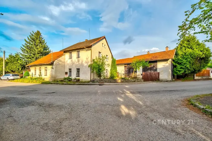 Prodej rodinného domu, Chleby, 303 m2