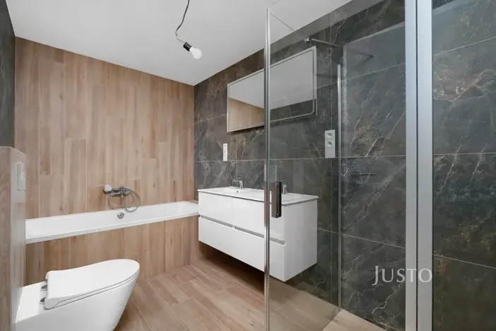 Prodej bytu 2+1, Brno, Kosatcová, 80 m2