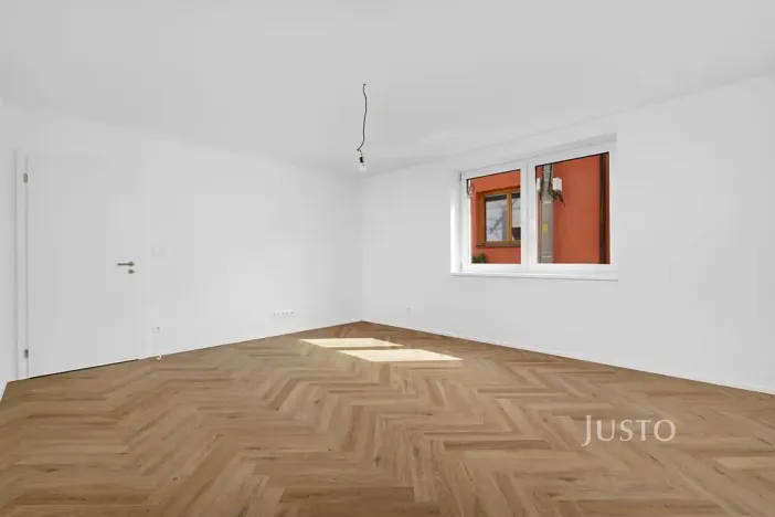Prodej bytu 2+1, Brno, Kosatcová, 80 m2