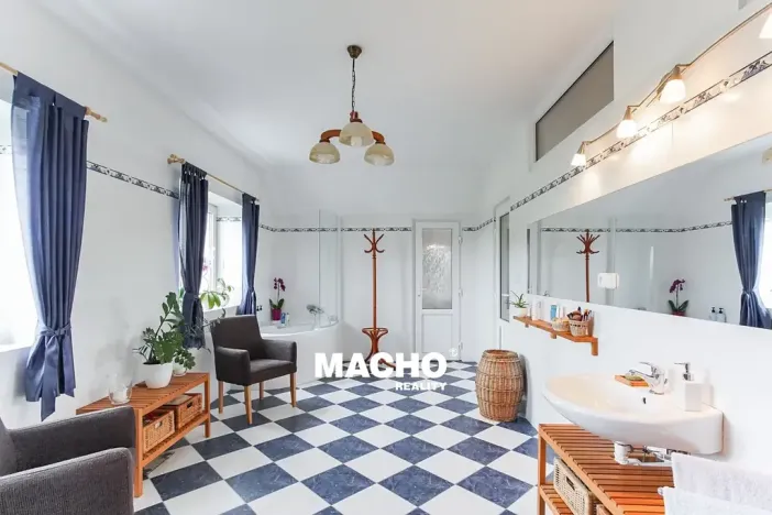 Prodej rodinného domu, Kostelec u Křížků, 353 m2