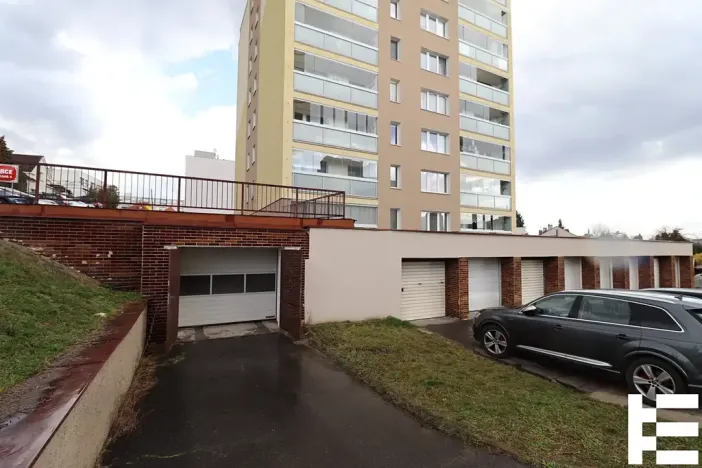 Prodej garážového stání, Praha - Modřany, K otočce, 801 m2