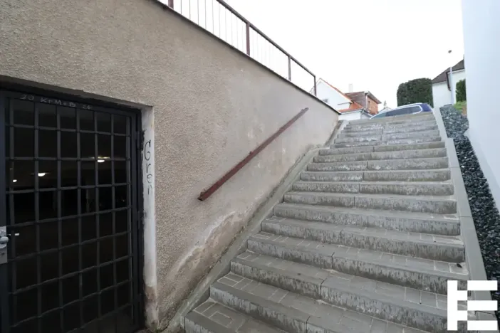 Prodej garážového stání, Praha - Modřany, K otočce, 801 m2