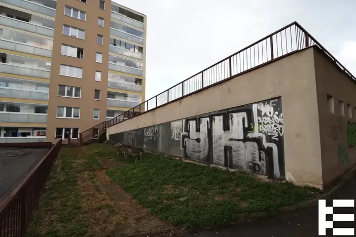 Prodej garážového stání, Praha - Modřany, K otočce, 801 m2