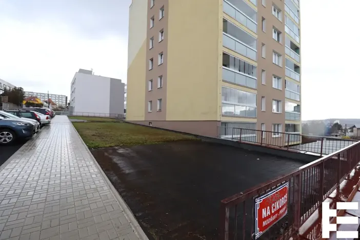 Prodej garážového stání, Praha - Modřany, K otočce, 801 m2