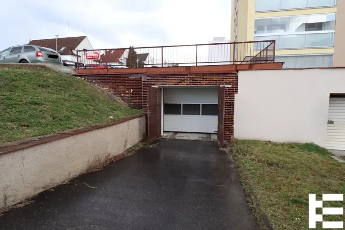 Prodej garážového stání, Praha - Modřany, K otočce, 801 m2