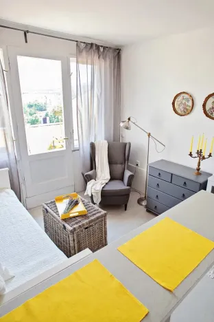 Pronájem bytu 1+kk, Praha - Holešovice, Heřmanova, 20 m2