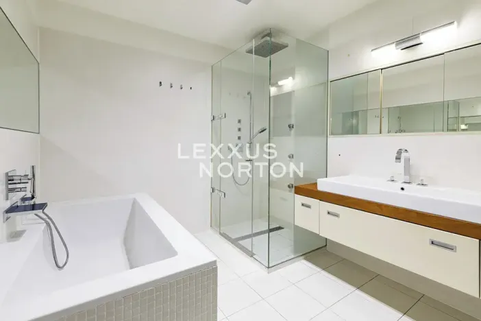 Pronájem bytu 6+kk a větší, Praha - Smíchov, Na Hřebenkách, 297 m2