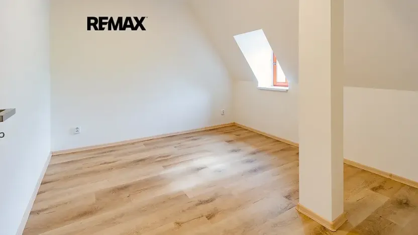Pronájem bytu 2+1, Česká Lípa, Škroupovo náměstí, 75 m2