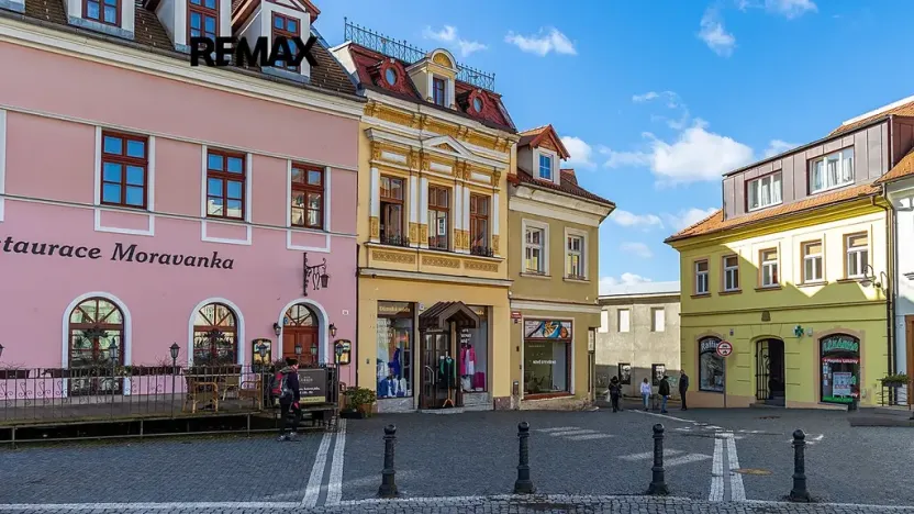 Pronájem bytu 2+1, Česká Lípa, Škroupovo náměstí, 75 m2